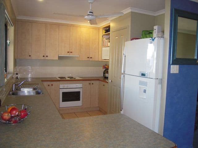 1 Lockerbie Street, BEACONSFIELD QLD 4740, Beaconsfield - Thumbnail 4