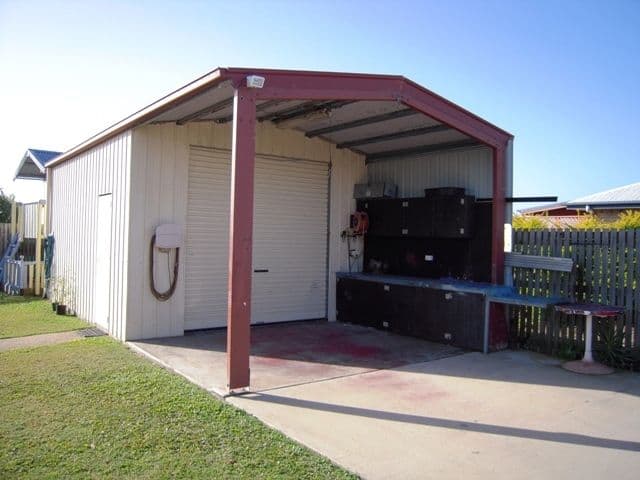1 Lockerbie Street, BEACONSFIELD QLD 4740, Beaconsfield - Thumbnail 7