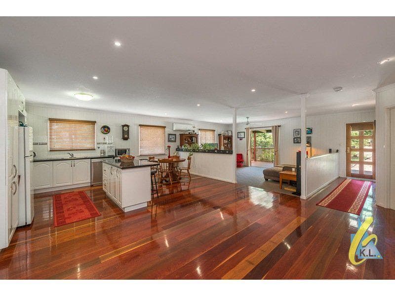 84 Woodend Road,  Woodend, Woodend - Thumbnail 2