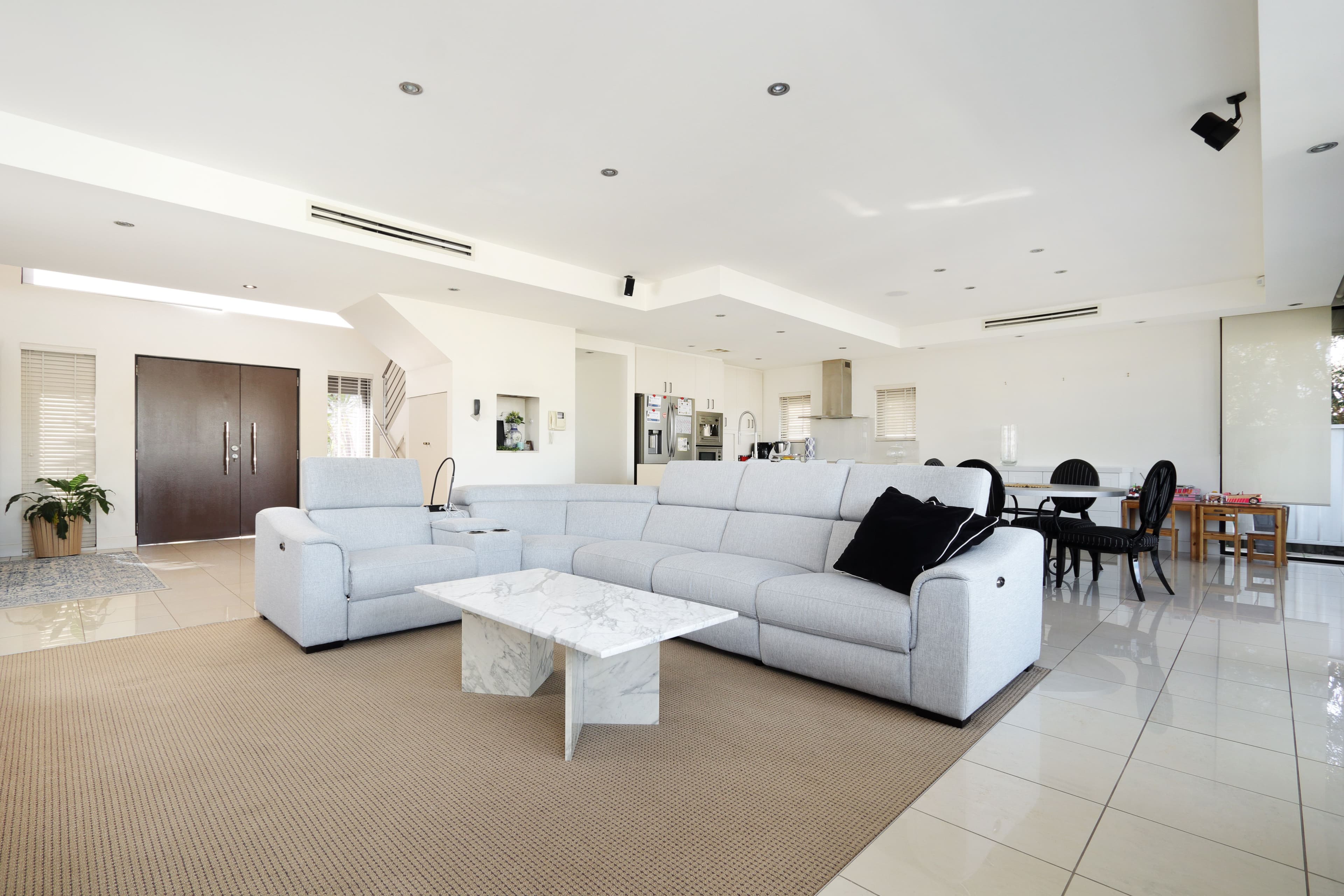 32 Castlereagh Crescent, Sylvania Waters NSW 2224, Sylvania Waters - Thumbnail 2