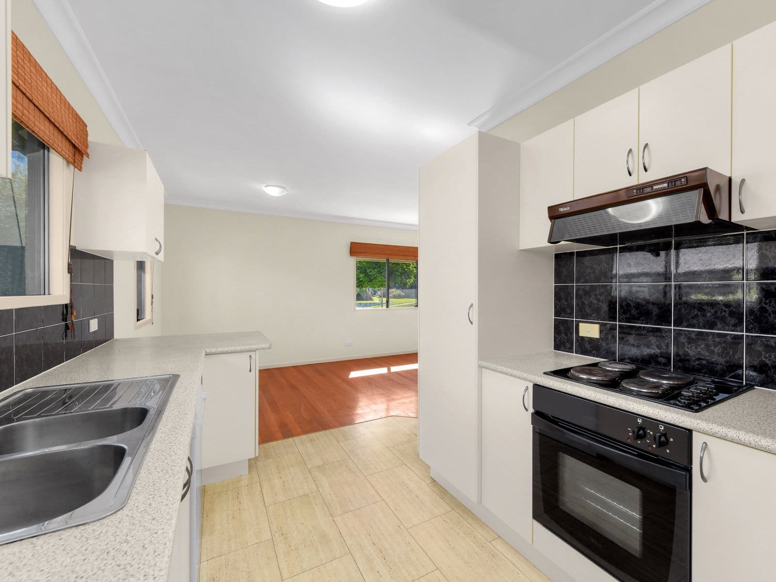 30 Hamilton Road, Wavell Heights QLD 4012, Wavell Heights - Thumbnail 4