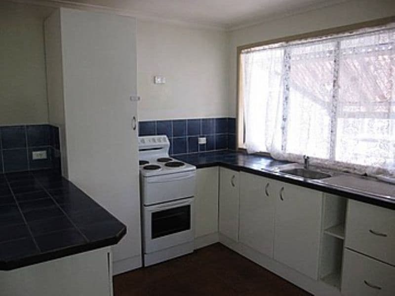 11 Perdita Street, BELLBIRD PARK QLD 4300, Bellbird Park - Thumbnail 4