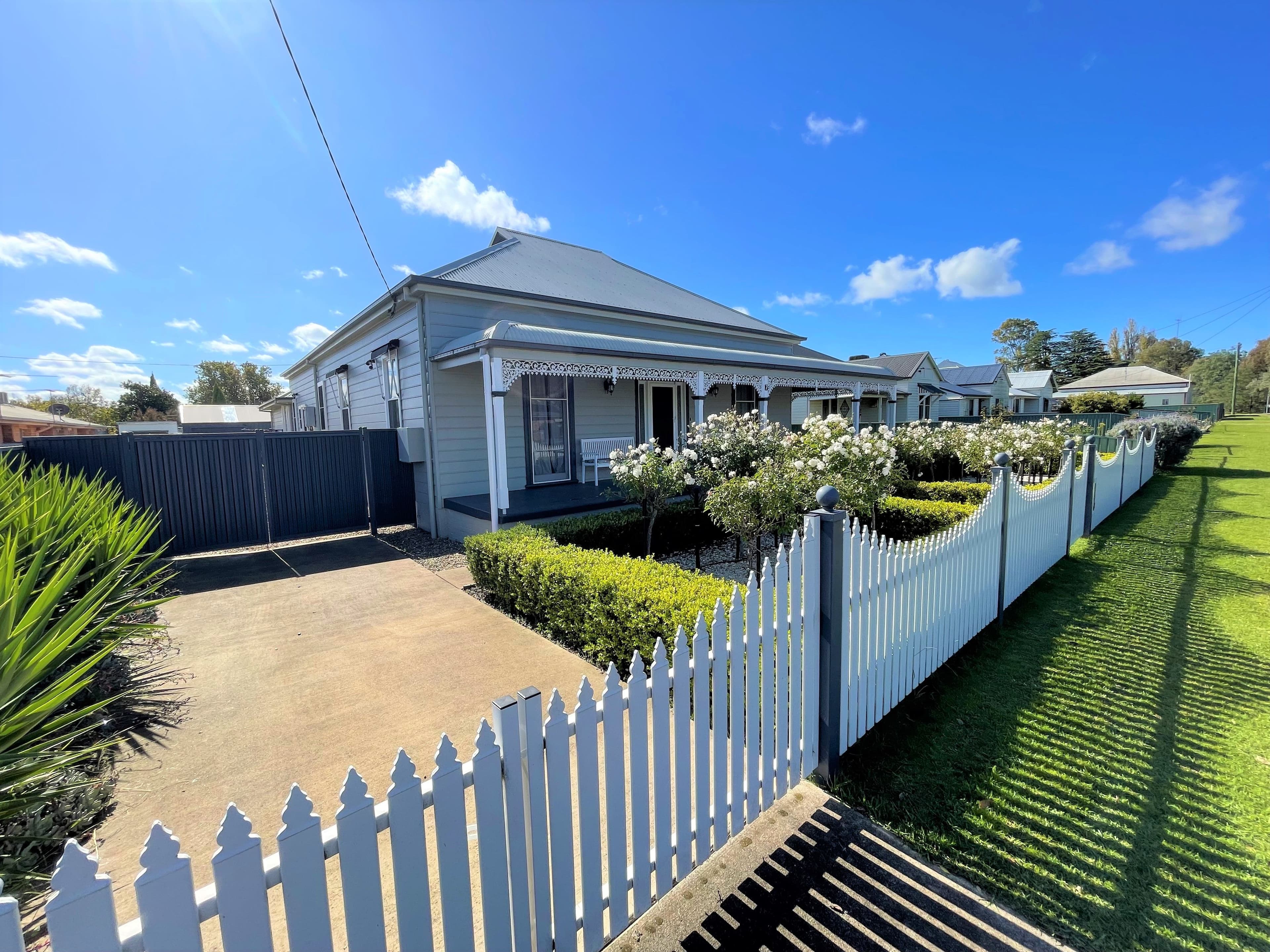 7 Cloete Street, Young NSW 2594, Young - Thumbnail 2