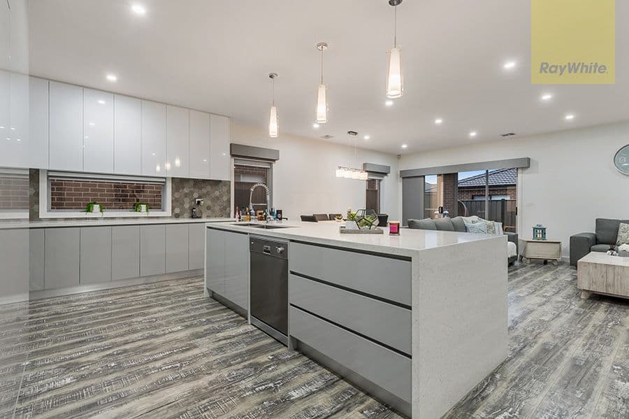 29 Lemon Myrtle Way, Craigieburn VIC 3064, Craigieburn - Thumbnail 4