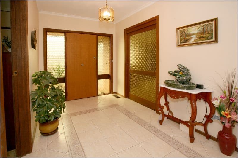 52 Cambridge Drive, GLEN WAVERLEY VIC 3150, Glen Waverley - Thumbnail 3