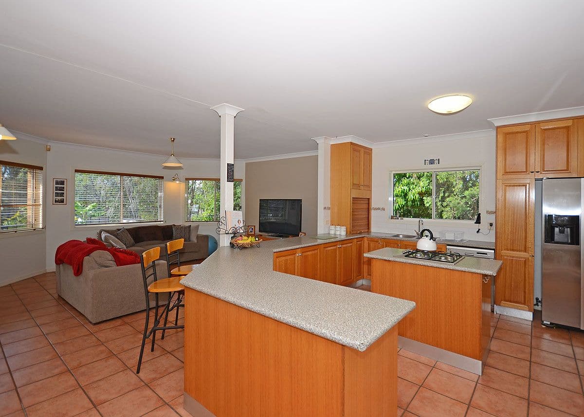 28 Washington Drive, WONDUNNA QLD 4655, Wondunna - Thumbnail 8