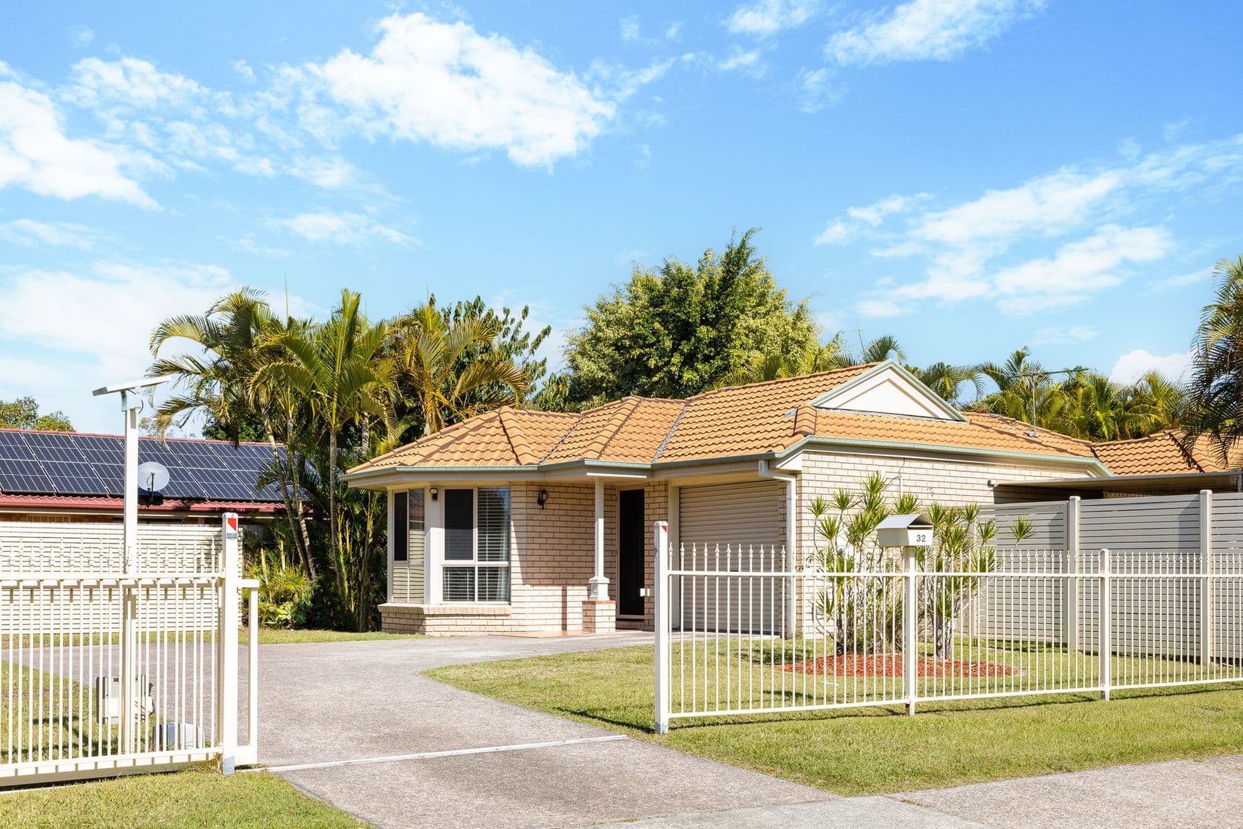 32 Lorraine Street, Crestmead QLD 4132, Crestmead - Thumbnail 2