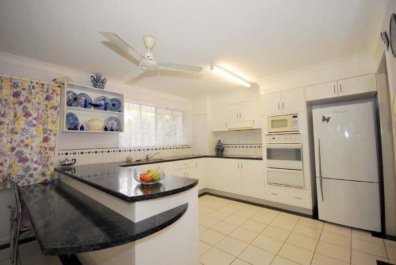 2 Olympia Avenue, YEPPOON QLD 4703, Yeppoon - Thumbnail 4