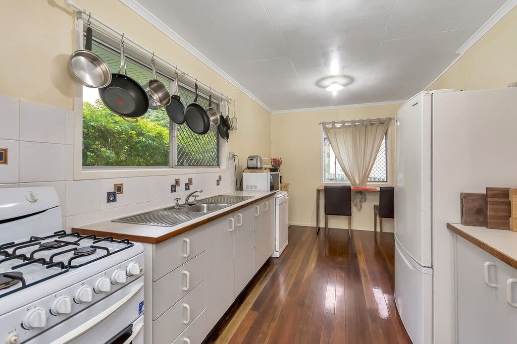 29 Gibbs Street, Riverview QLD 4303, Riverview - Thumbnail 4