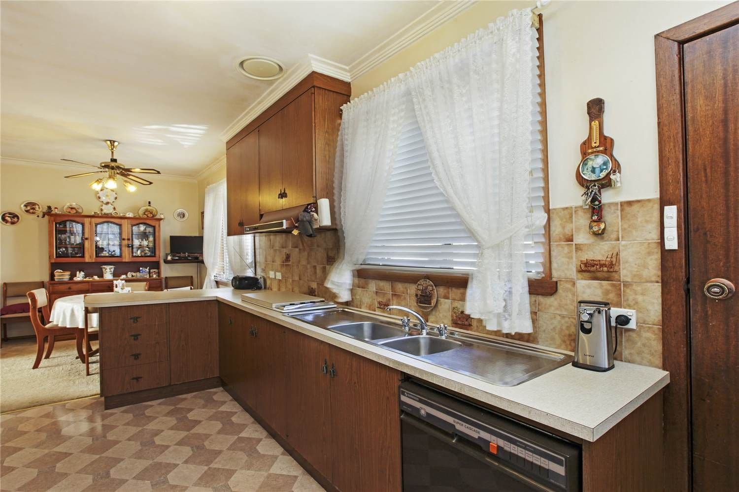 31 Dorward Avenue, NEWCOMB VIC 3219, Newcomb - Thumbnail 2