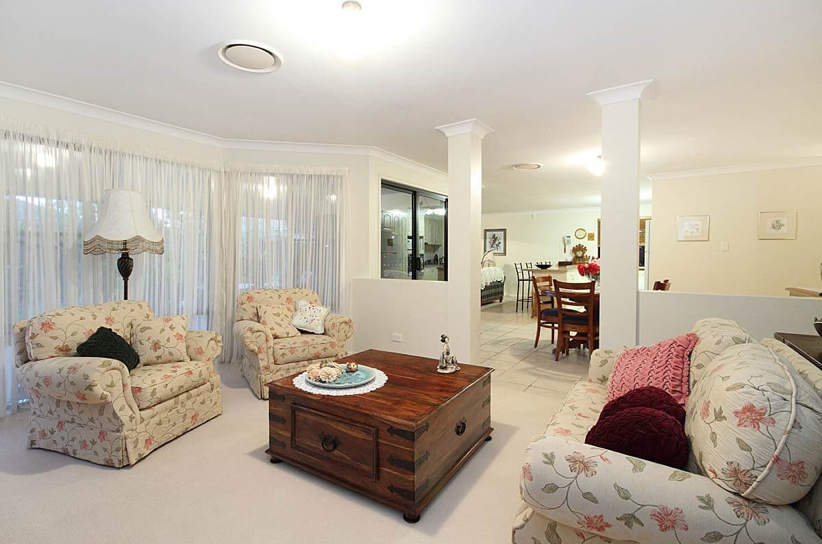 6 Stevens Court, CRESTMEAD QLD 4132, Crestmead - Thumbnail 2