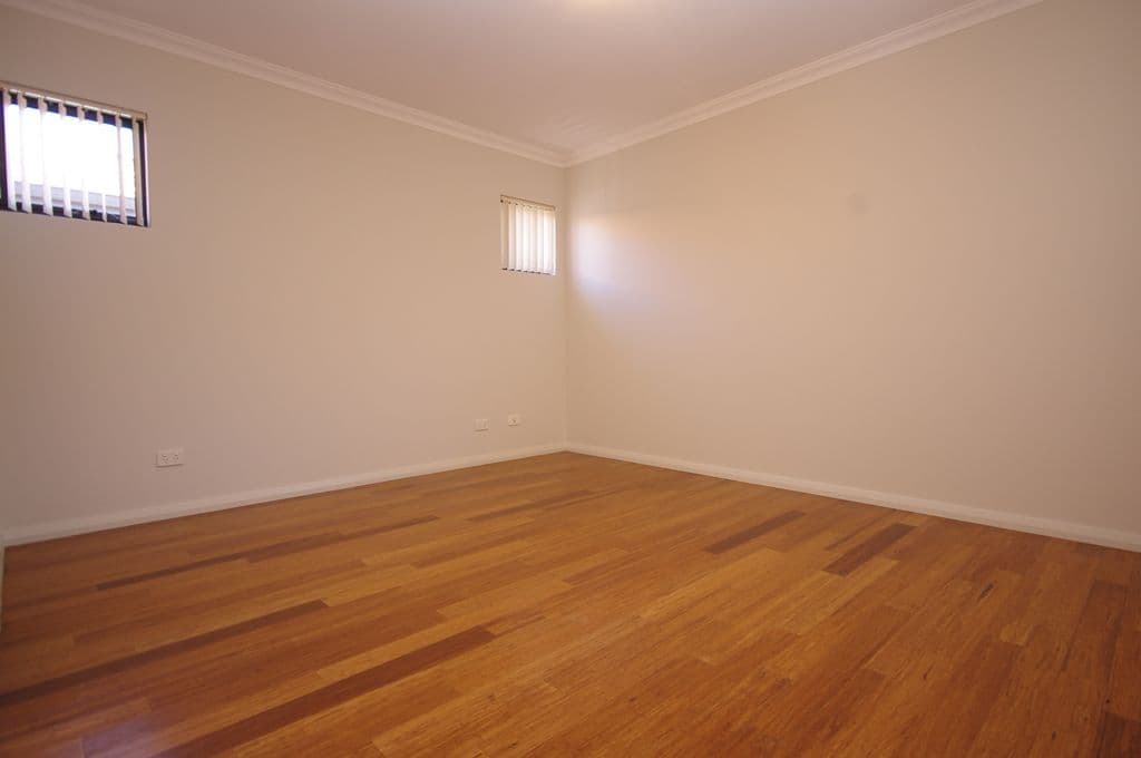 89a Hillsborough Drive, NOLLAMARA WA 6061, Nollamara - Thumbnail 5
