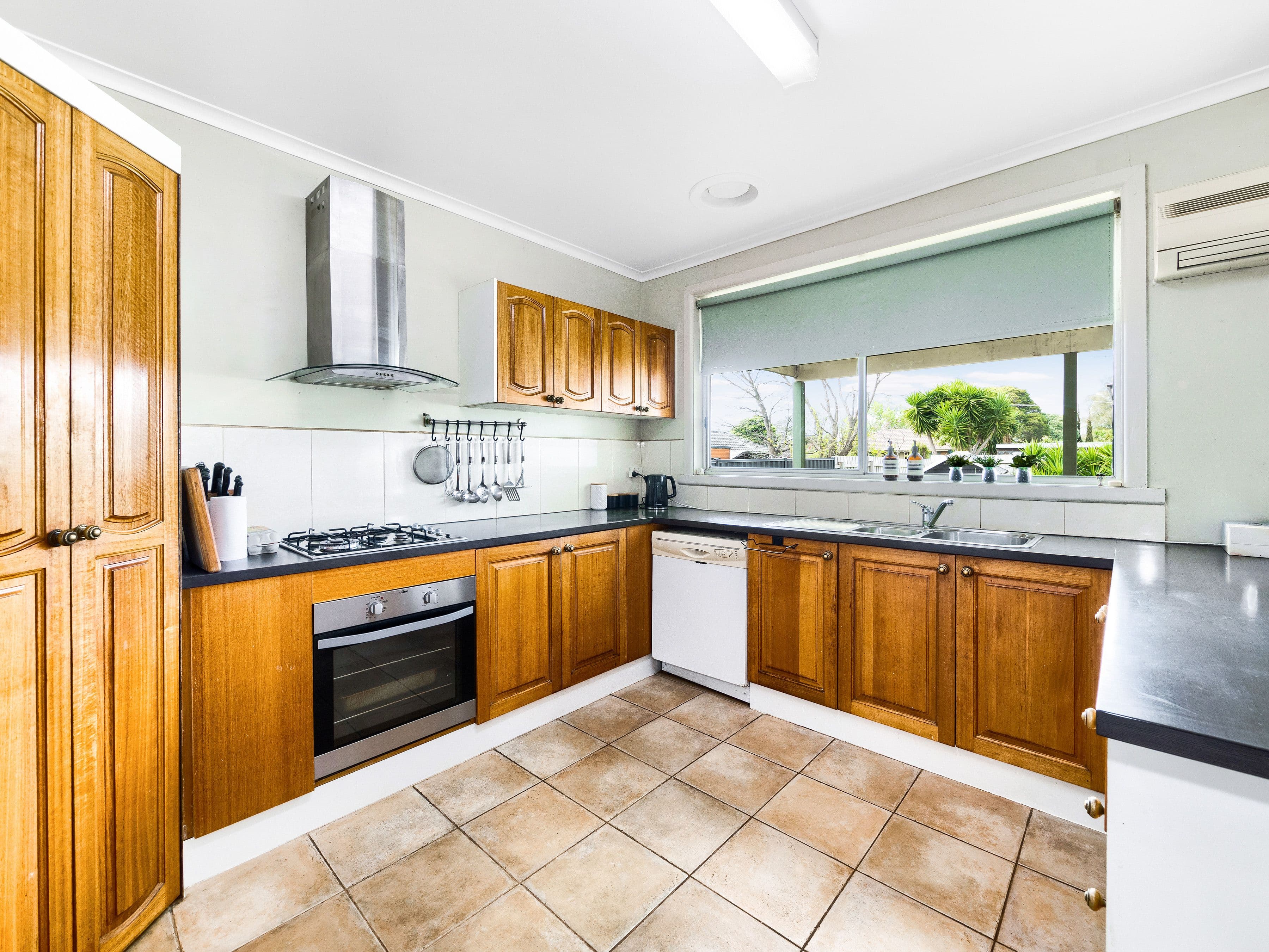48 Taylor Street, Cranbourne VIC 3977, Cranbourne - Thumbnail 3