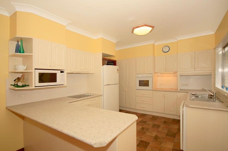 28 Cambrai Avenue, ENGADINE NSW 2233, Engadine - Thumbnail 4