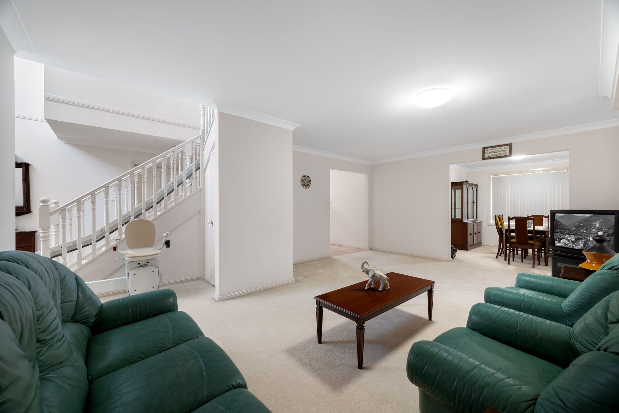 6 Solander Avenue, West Hoxton NSW 2171, West Hoxton - Thumbnail 2