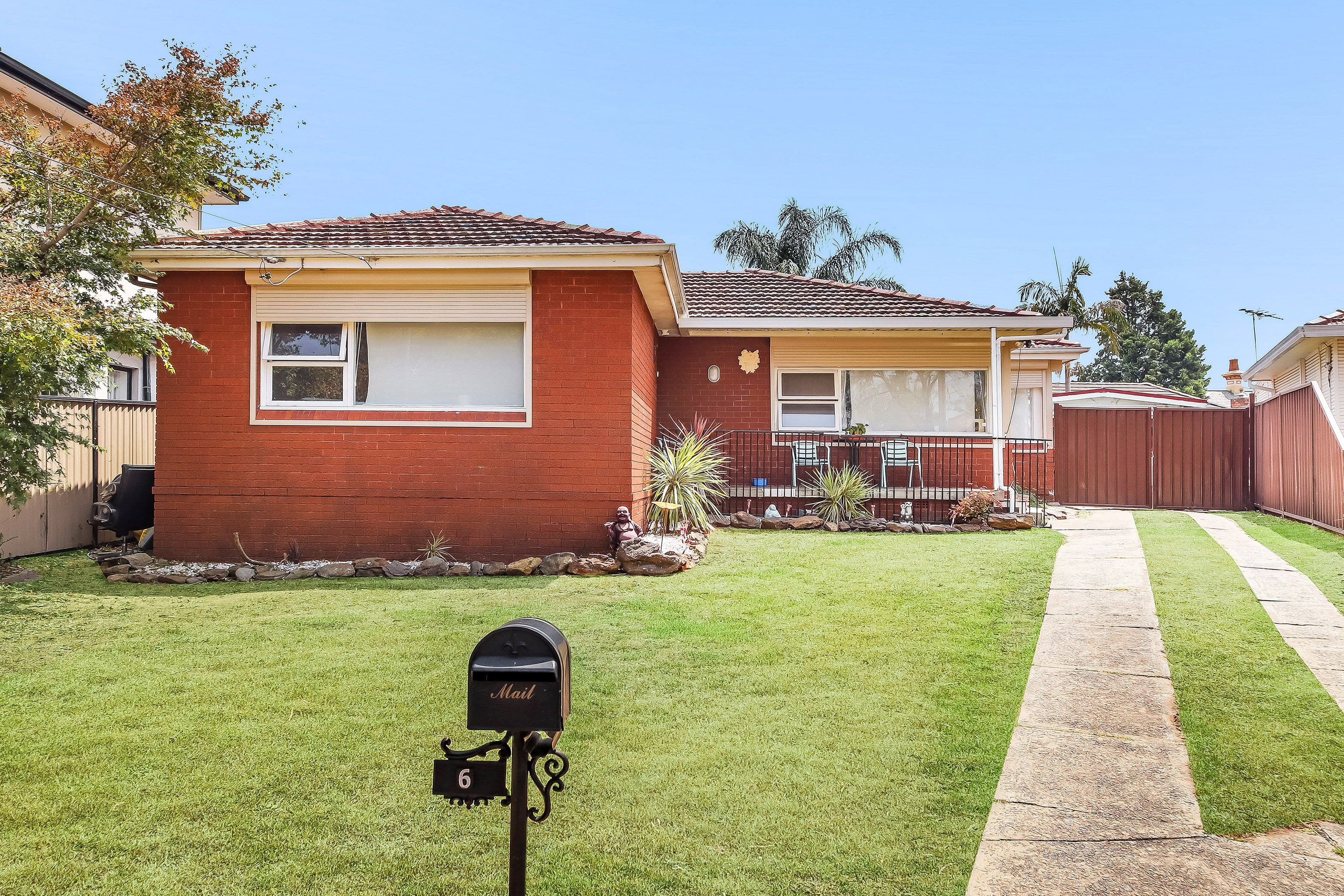6 Dooley Avenue, Bass Hill - Image 1