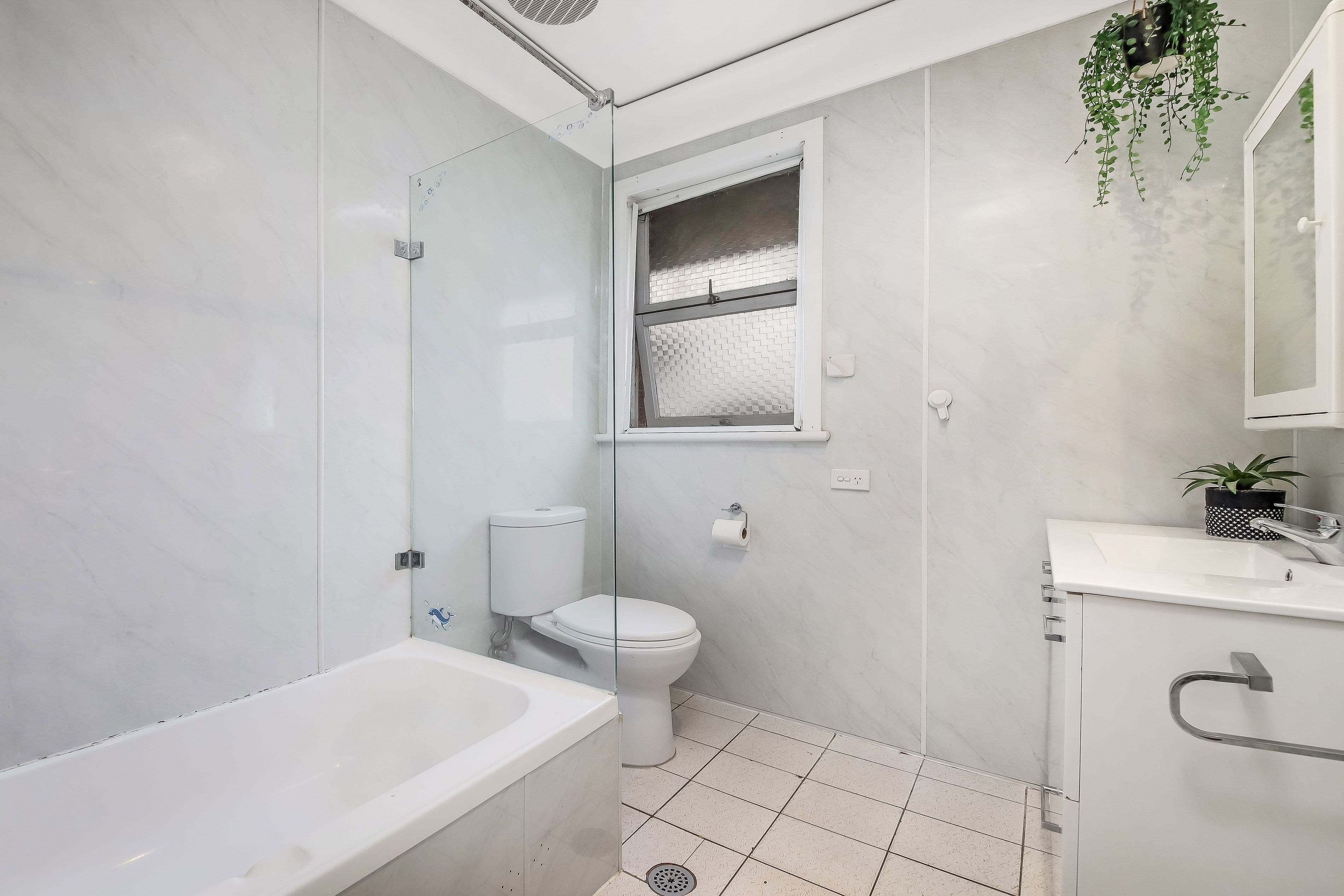 6 Dooley Avenue, Bass Hill - Thumbnail 6