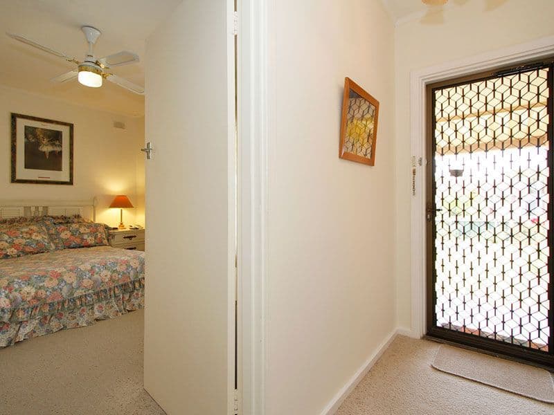 28 Vincent Street, CHRISTIES BEACH SA 5165, Christies Beach - Thumbnail 2