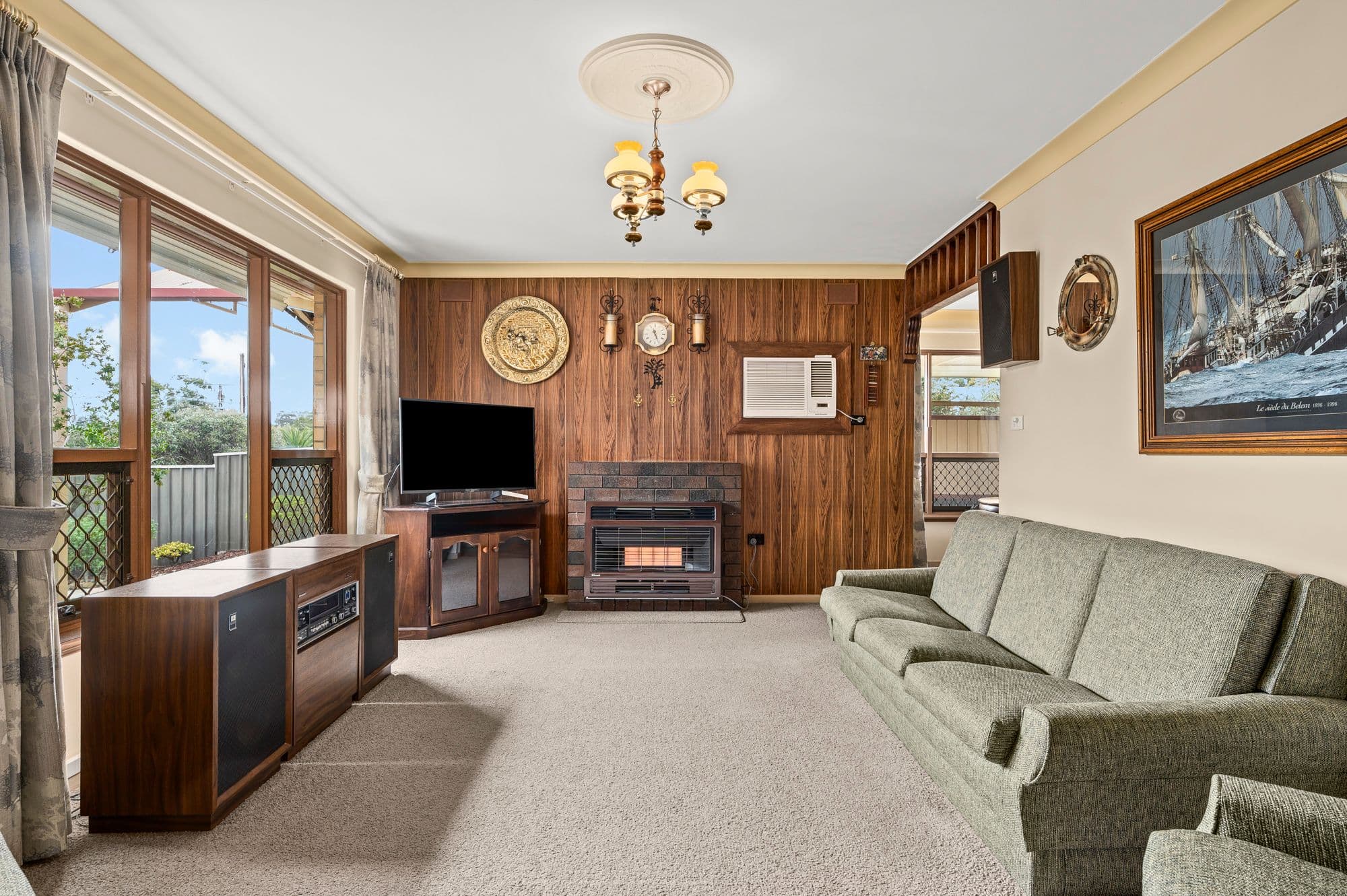 16 Collins Parade, Hackham SA 5163, Hackham - Thumbnail 2