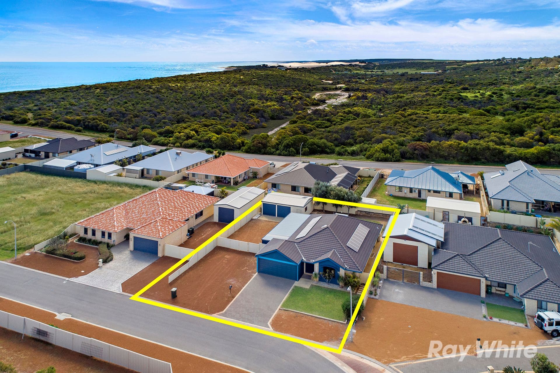 29 Wave Crest Circle, Drummond Cove WA 6532, Drummond Cove - Image 1