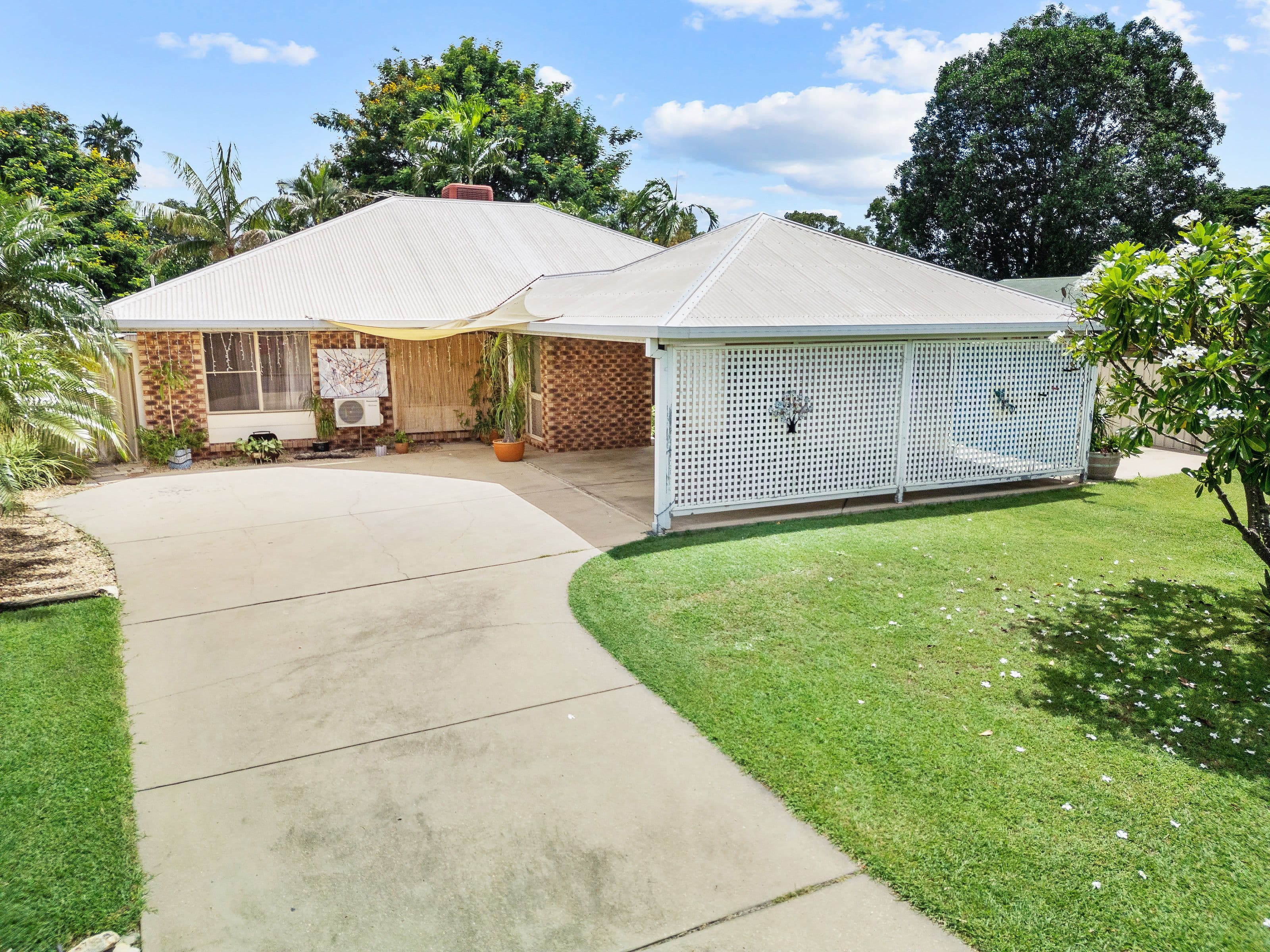 32 Jacqueline Drive, Emerald QLD 4720, Emerald - Image 1