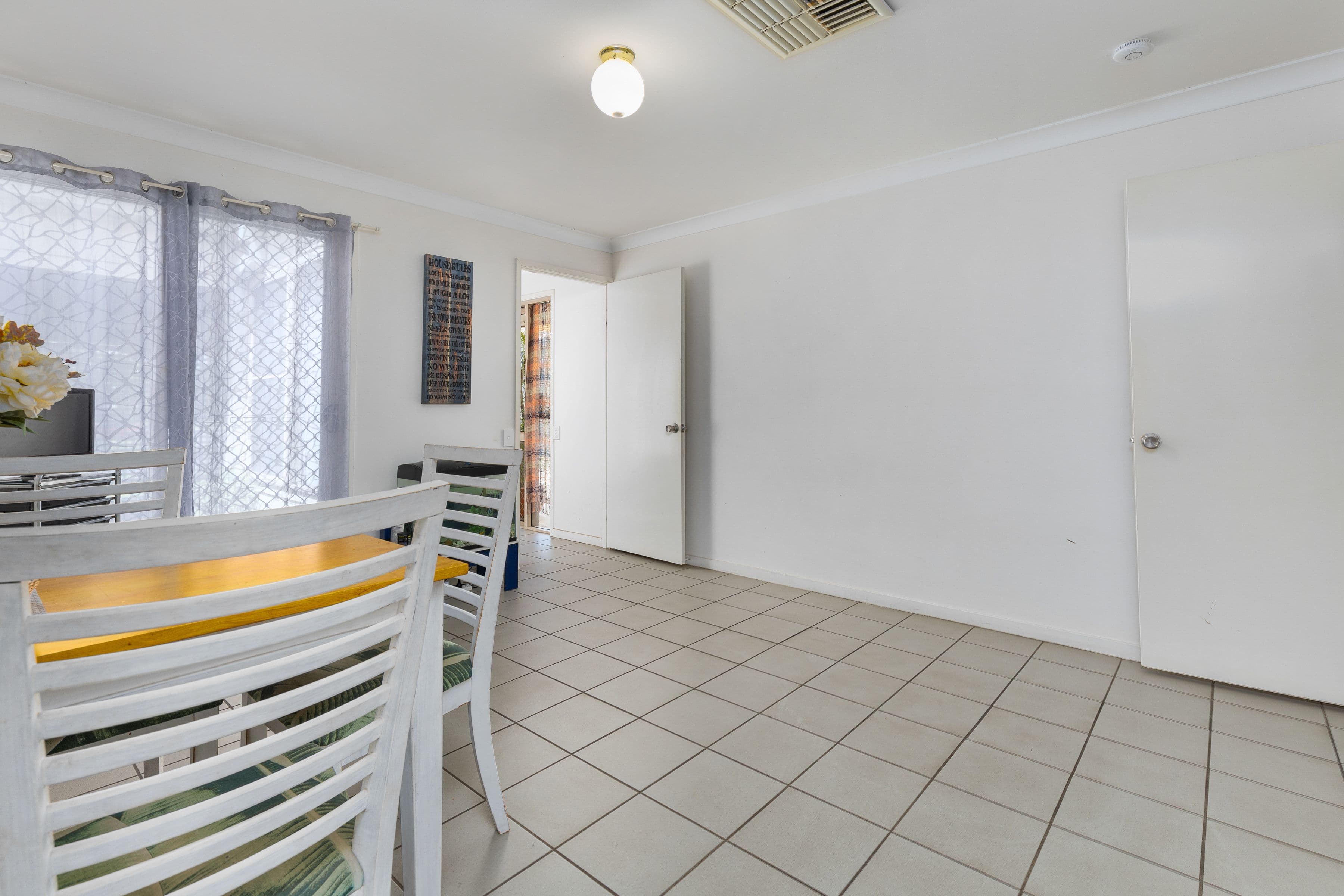 32 Jacqueline Drive, Emerald QLD 4720, Emerald - Thumbnail 8