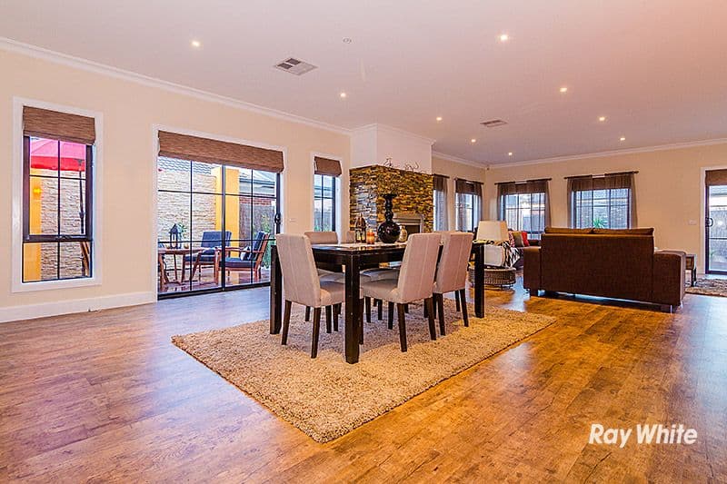 6 Ascent Drive, CRANBOURNE NORTH VIC 3977, Cranbourne North - Thumbnail 8