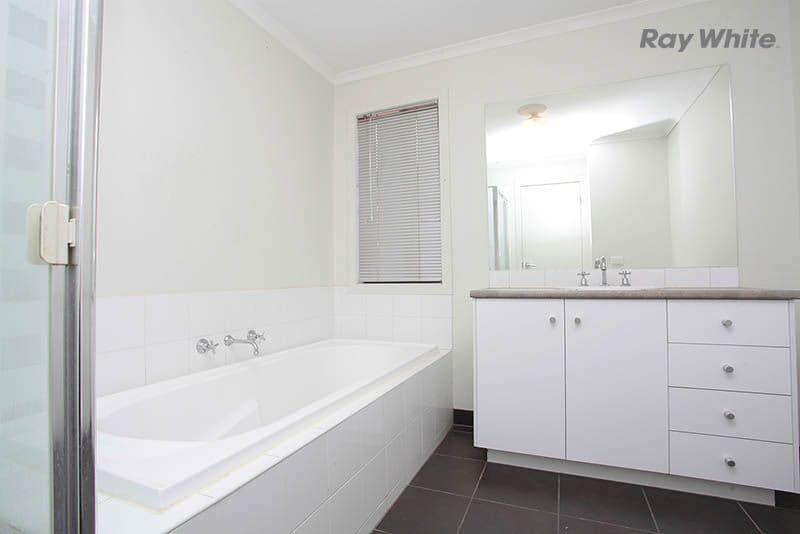 10 Paulo Street, Tarneit VIC 3029, Tarneit - Thumbnail 3