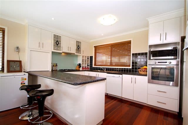 10 Fadden Crescent, MIDDLE RIDGE QLD 4350, Middle Ridge - Thumbnail 4