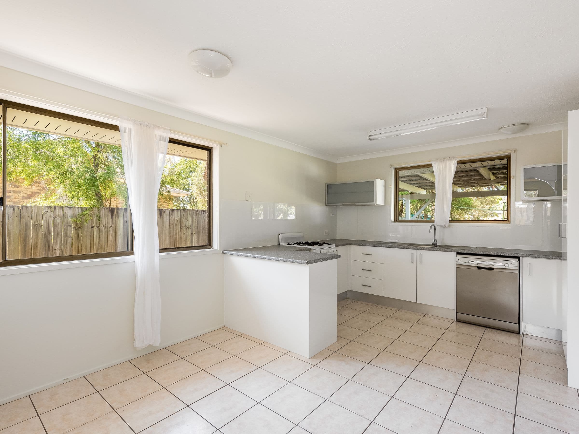 14 Oddie Road, Beenleigh QLD 4207, Beenleigh - Thumbnail 3