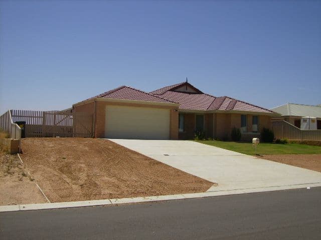 10 Ocean Queen Drive, WANDINA WA 6530, Wandina - Image 1
