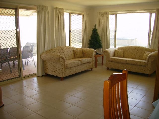 10 Ocean Queen Drive, WANDINA WA 6530, Wandina - Thumbnail 3