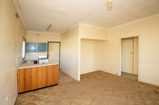 22 Allonby Avenue, FOREST HILL NSW 2651, Forest Hill - Thumbnail 2