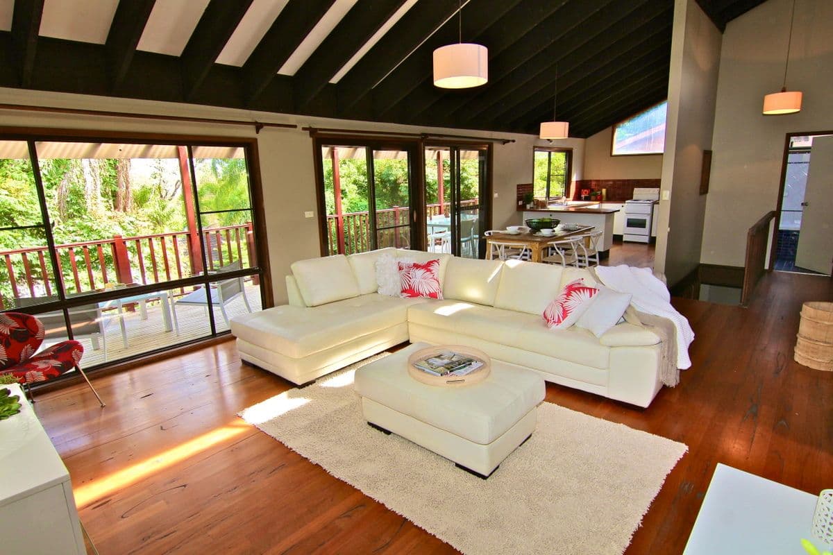 30 Treeview Place, SARATOGA NSW 2251, Saratoga - Thumbnail 2