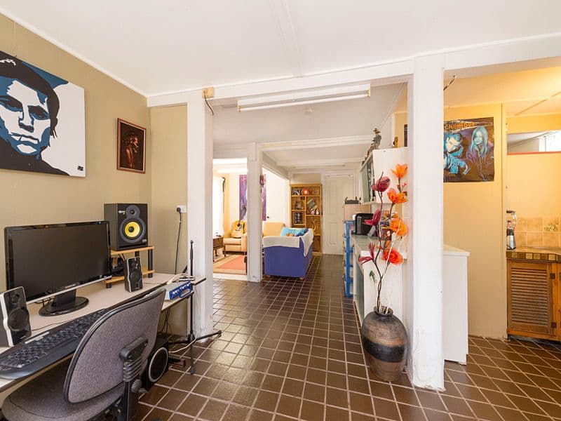 44 Gizeh Street, ENOGGERA QLD 4051, Enoggera - Thumbnail 2