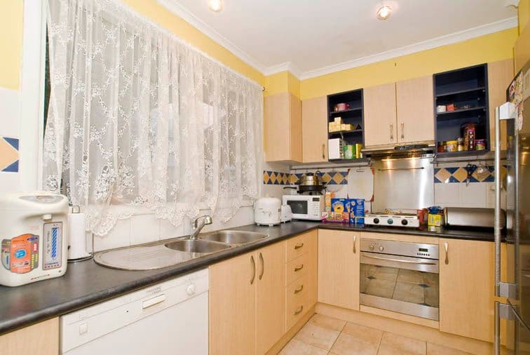 34 Outlook Drive, DONCASTER VIC 3108, Doncaster - Thumbnail 4