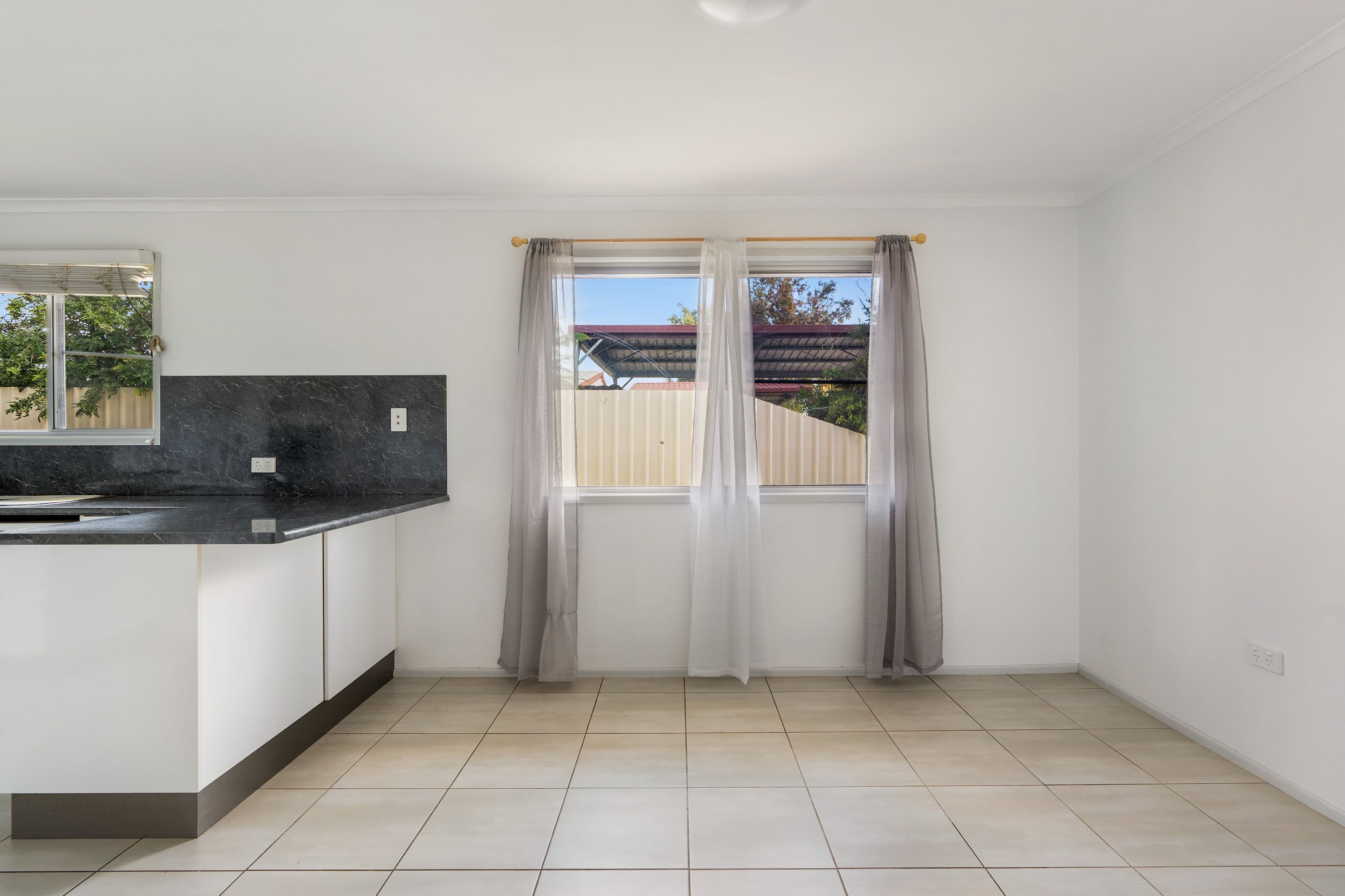 32 Diamond Avenue, Emerald QLD 4720, Emerald - Thumbnail 3