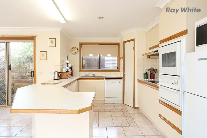 33 Shane Avenue, Seabrook VIC 3028, Seabrook - Thumbnail 3