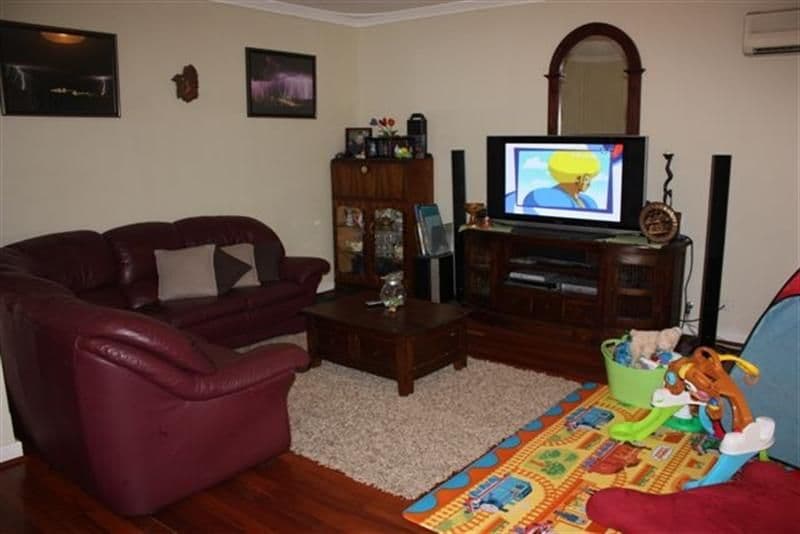 4 Charles Street, MAIDA VALE WA 6057, Maida Vale - Thumbnail 2