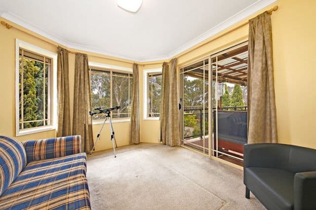 33 Wendy Avenue, GEORGES HALL NSW 2198, Georges Hall - Thumbnail 6