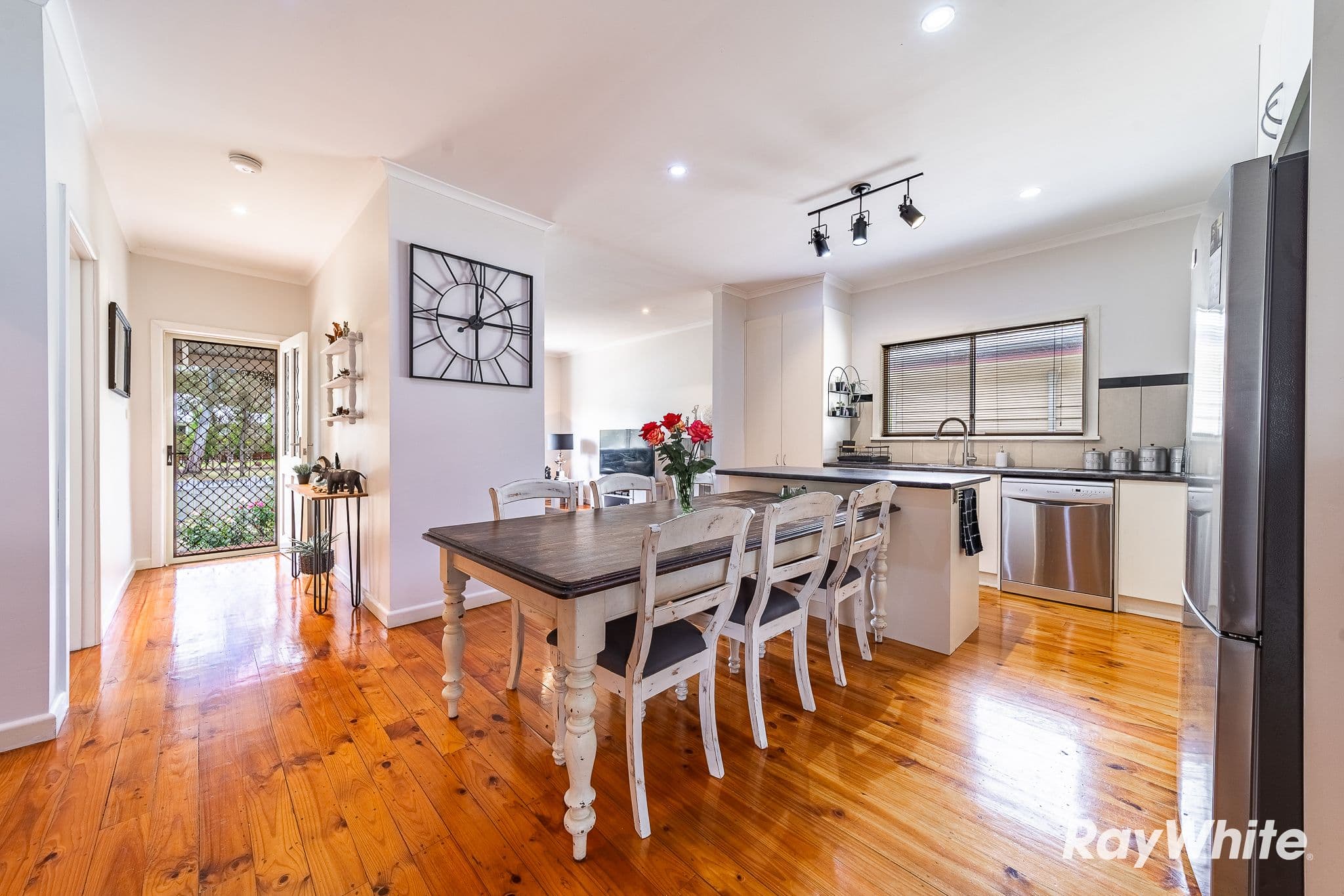 15 Beauchamp Street, Heathcote VIC 3523, Heathcote - Thumbnail 8