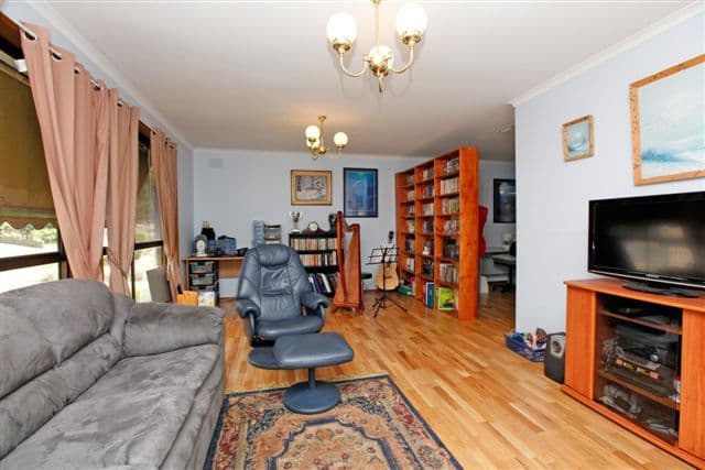 39 Hothlyn Drive, CRAIGIEBURN VIC 3064, Craigieburn - Thumbnail 6