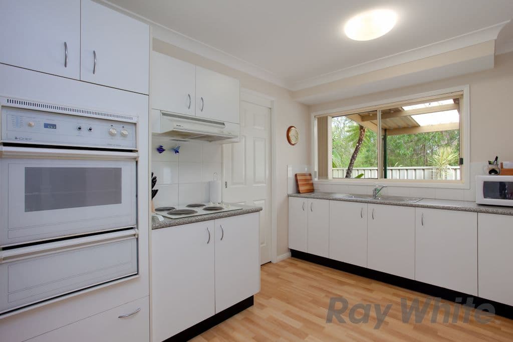 115 Ambleside Circuit, LAKELANDS NSW 2282, Lakelands - Thumbnail 5