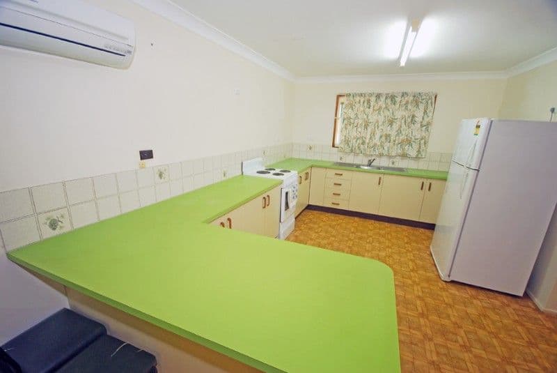 5 Robinson Street, YEPPOON QLD 4703, Yeppoon - Thumbnail 2