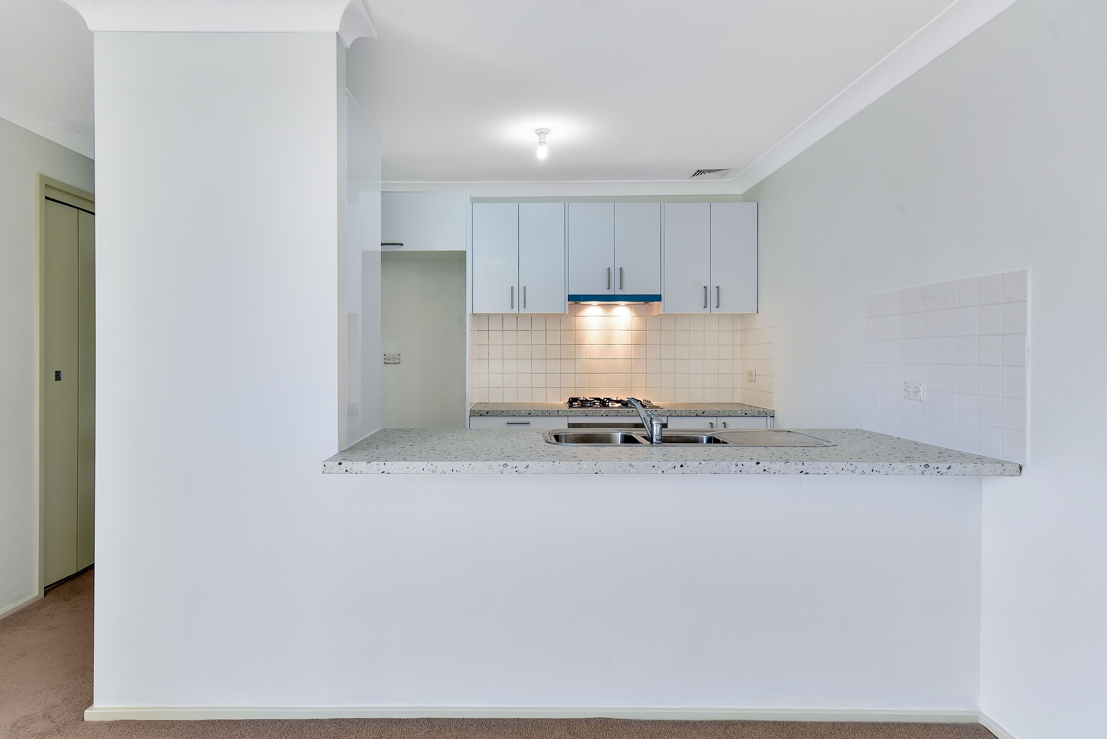 16 St Simon Close, Blair Athol - Thumbnail 4