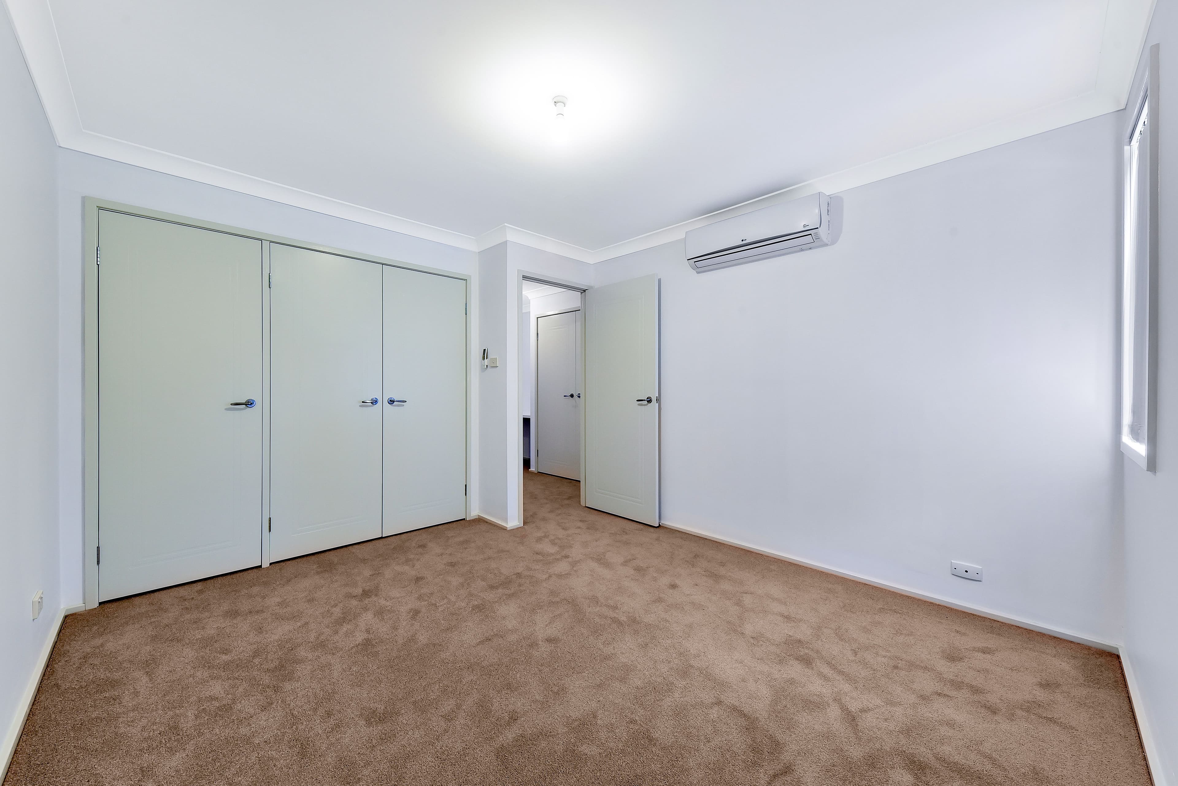 16 St Simon Close, Blair Athol - Thumbnail 5