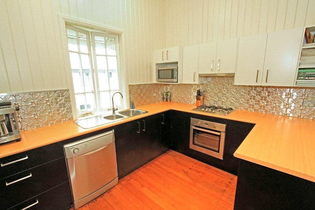 126 Upper Dawson Road, THE RANGE QLD 4700, The Range - Thumbnail 7