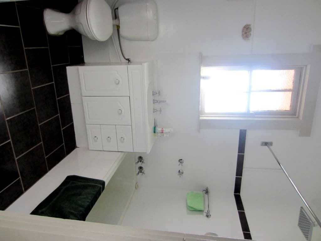 20 Sutton Street, COOTAMUNDRA NSW 2590, Cootamundra - Thumbnail 2