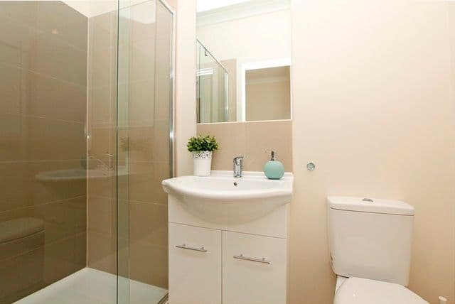 24 Charlton Crescent, RESERVOIR VIC 3073, Reservoir - Thumbnail 4