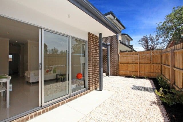 24 Charlton Crescent, RESERVOIR VIC 3073, Reservoir - Thumbnail 6